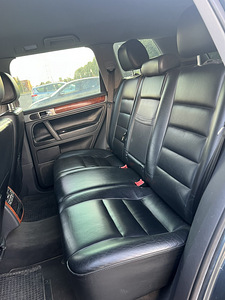 VOLKSWAGEN TOUAREG (11 foto / 11)