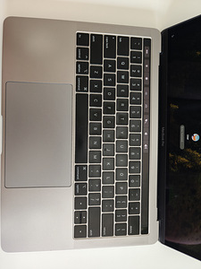 Macbook Pro 13" 4 ports late 2019 8/256 (3 foto / 8)