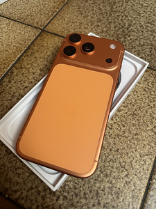 iPHONE 17 PRO 256GB (4 фото из 4)
