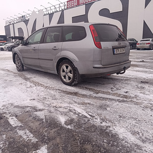 Ford focus 1.6 85 kw 2005 год (5 foto / 9)
