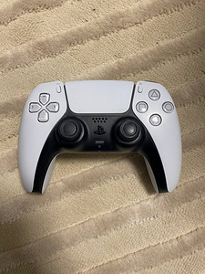 Продам Playstation 5 (5 фото из 5)