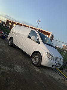 Mercedes-Benz Vito 111 (9 foto / 11)