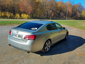 Lexus GS300 (4 фото из 11)
