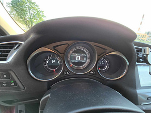 Citroen C4 1.2 96kW 2015a, automaat (EI OLE ROBOT) (10 foto / 13)