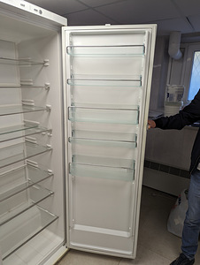 Hoolikalt hooldatud Miele külmkapp - suurepärases seisukorra (6 foto / 8)