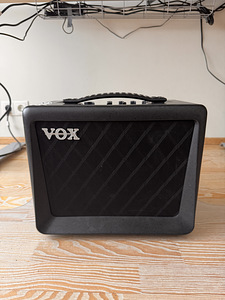 Гитарный усилитель Vox VX15Gt