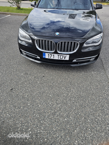 Auto BMW740