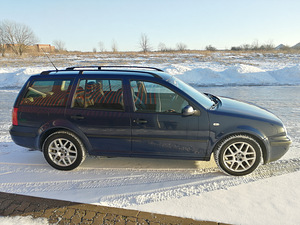 Volkswagen Golf 4 (10 foto / 10)