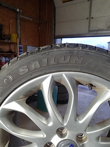 Volvo veljed 5x108 + suverehvid 205/50 R17 (5 foto / 7)