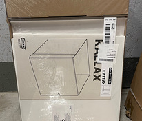 IKEA, KALLAX uksega sisu, 33x33 cm, kõrgläikega valge
