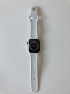 Apple Watch Series 5 44MM (2 foto / 4)