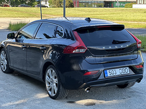Volvo v40 (2 foto / 12)