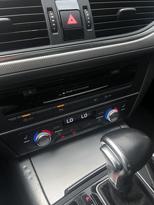 AUDI A6 LIMOUSINE (7 foto / 15)