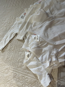 Beebi bodyd Zara (2 foto / 4)