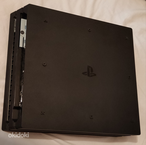 Sony PlayStation 4 Pro 1 TB (foto #4)
