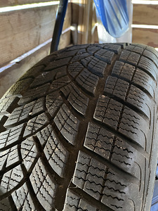 Müüa GoodYear ultraGrip rehvid (3 foto / 6)