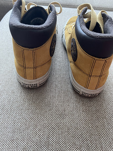 Кроссовки Converse (1 фото из 3)