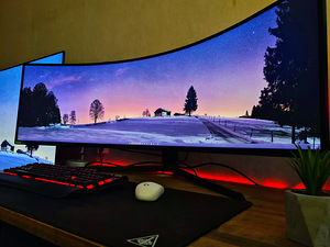 Samsung 49" Odyssey G9 Gaming Monitor (3 foto / 3)