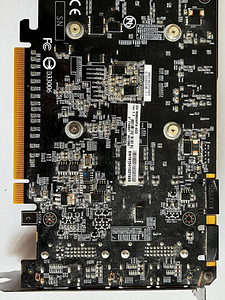 Videokaart Gigabyte GeForce GTX 980 Windforce 3X / 4GB GDDR5 (6 foto / 7)