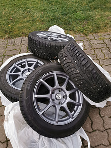 Диски + шины Hankook 205/55R16 (2 фото из 8)