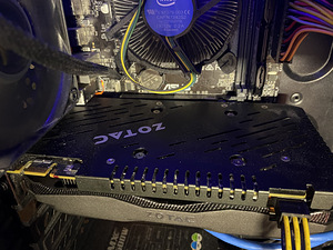 GeForce® GTX 950 AMP! Edition (3 foto / 5)