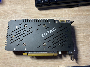 GeForce® GTX 950 AMP! Edition (4 foto / 5)
