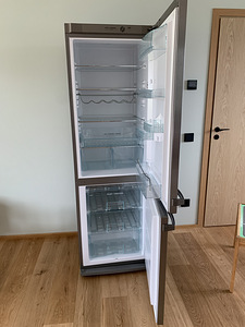 Snaige külmkapp (4 foto / 4)