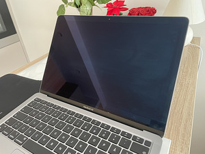 Macbook Air 13 M1 2020 (4 foto / 7)