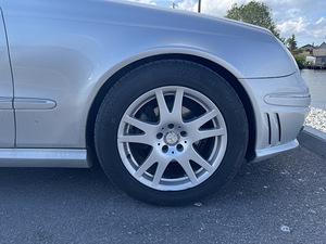 Mercedes Benz E270CDI AMG Pack. (7 foto / 10)
