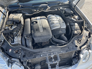 Мерседес Бенц E270CDI W211 АМГ (9 фото из 10)