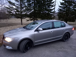 Skoda superb 2011 1.8 бензин автомат (8 фото из 8)