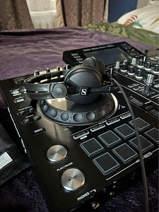 Пионер XDJ RX2 + Sennheiser HD-25 (6 фото из 9)