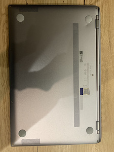 Asus ZenBook (2 фото из 3)
