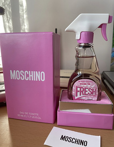 Moschino Pink Fresh Couture EDT 50мл