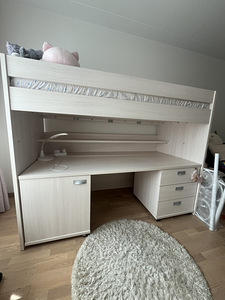 Voodi lauaga 200x90 | Кровать со столом 200х90