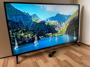 LG 49" 4K UHD Smart TV (3 фото из 10)