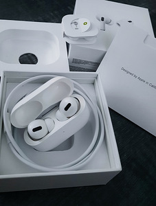 Airpods Pro (3 фото из 10)
