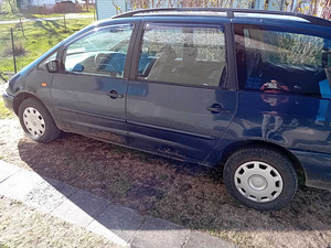 Volkswagen Sharan (3 foto / 5)