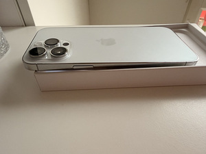 Apple iPhone 14 Pro Max 128 GB hõbedane, heas seisukorras (2 foto / 4)