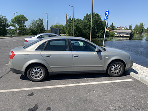 Продам Audi A4 1.6 (3 фото из 11)