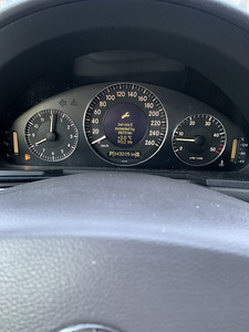 Продам Mercedes Benz e270 w211 (4 фото из 9)
