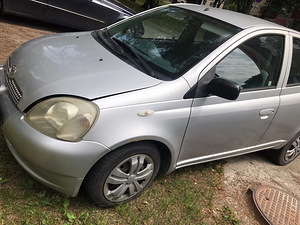 Toyota Yaris (6 foto / 8)