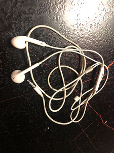 Проводные наушники Apple EarPods оригинал (1 foto / 2)