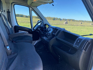 Peugeot Boxer 2.2 81kw 2014 (12 foto / 15)