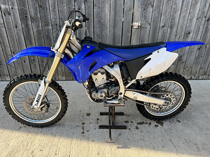 YAMAHA YZ450F (1 фото из 5)