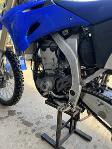 YAMAHA YZ450F (5 фото из 5)