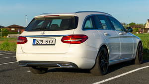 Mercedes-Benz C 220 Blutec 2.1 125kW (4 foto / 15)