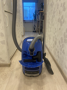 Пылесос Miele s8 (2 фото из 3)