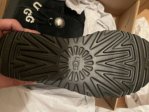 Uued naiste UGG Bailey Button ugg saapad, must, 80% vill. (4 foto / 6)