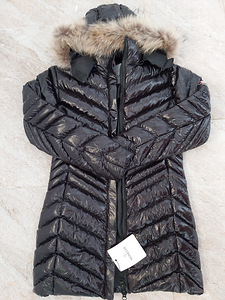 UUS Moncler jope.Väga ilus ja stiilne.Naturaalse karvaga (3 foto / 4)